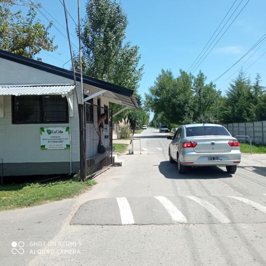 Ezeiza Quinta Cedro Azul 10 Min Del Aeropuerto Villa Eksteriør billede